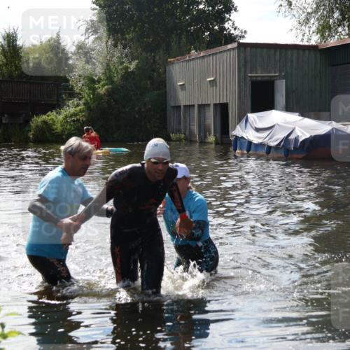 31.08.2025 - Elbe Triathlon Hamburg Luisa Fischer http://msf.ph/oto/8680689 31.08.2025 15:00:06 Schwimmen  meine-sportfotos.de