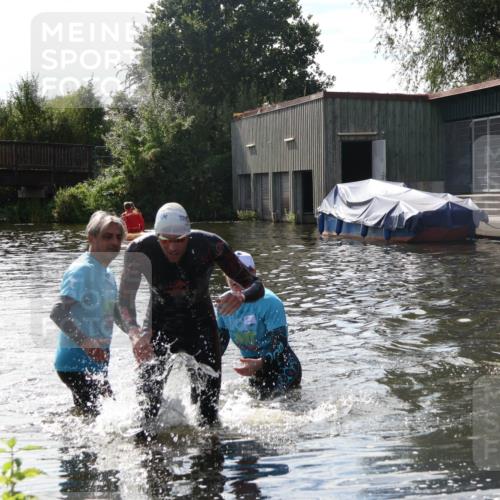 31.08.2025 - Elbe Triathlon Hamburg Luisa Fischer http://msf.ph/oto/8680690 31.08.2025 15:00:06 Schwimmen  meine-sportfotos.de