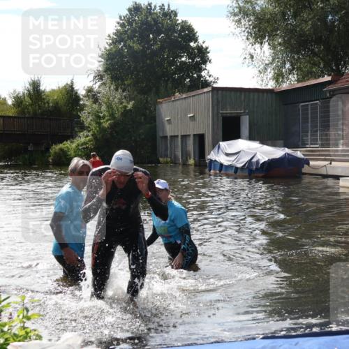 31.08.2025 - Elbe Triathlon Hamburg Luisa Fischer http://msf.ph/oto/8680692 31.08.2025 15:00:07 Schwimmen  meine-sportfotos.de