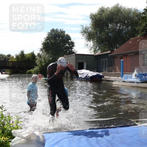 31.08.2025 - Elbe Triathlon Hamburg Luisa Fischer http://msf.ph/oto/8680696 31.08.2025 15:00:07 Schwimmen  meine-sportfotos.de