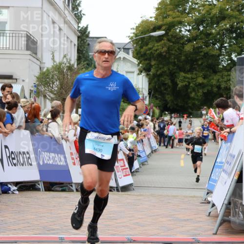 31.08.2025 - 21. Blankeneser Heldenlauf Strokosch-Dieckow http://msf.ph/oto/8680706 31.08.2025 12:07:22 Ziel 4430, 4291 meine-sportfotos.de