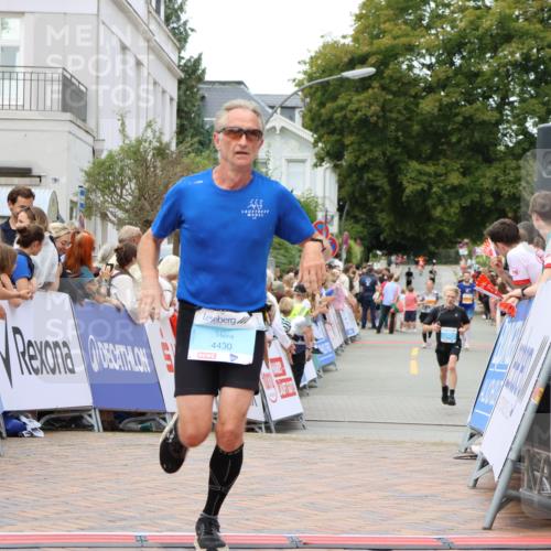 31.08.2025 - 21. Blankeneser Heldenlauf Strokosch-Dieckow http://msf.ph/oto/8680713 31.08.2025 12:07:22 Ziel 4430, 4291 meine-sportfotos.de