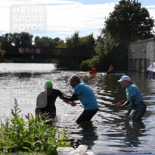 31.08.2025 - Elbe Triathlon Hamburg Luisa Fischer http://msf.ph/oto/8680718 31.08.2025 15:02:12 Schwimmen  meine-sportfotos.de