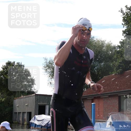 31.08.2025 - Elbe Triathlon Hamburg Luisa Fischer http://msf.ph/oto/8680741 31.08.2025 15:03:09 Schwimmen  meine-sportfotos.de