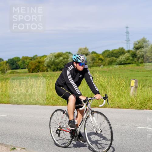 31.08.2025 - Elbe Triathlon Hamburg Michael Burmester http://msf.ph/oto/8680778 31.08.2025 10:45:35 Radfahren 936, 1027, 1193 meine-sportfotos.de