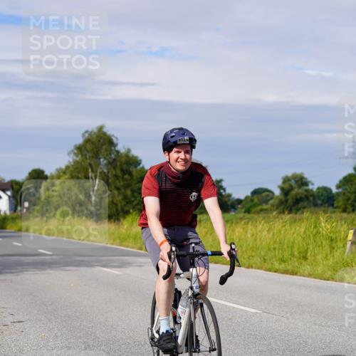 31.08.2025 - Elbe Triathlon Hamburg Michael Burmester http://msf.ph/oto/8680808 31.08.2025 10:52:39 Radfahren 1113, 1124, 1265 meine-sportfotos.de