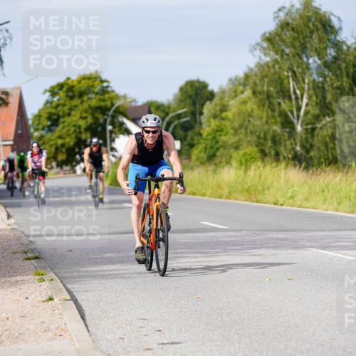 31.08.2025 - Elbe Triathlon Hamburg Michael Burmester http://msf.ph/oto/8680813 31.08.2025 10:52:51 Radfahren 758, 1207, 1243, 1258, 1295 meine-sportfotos.de