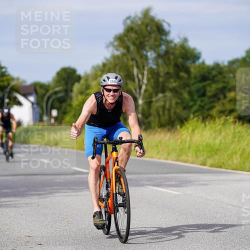 31.08.2025 - Elbe Triathlon Hamburg Michael Burmester http://msf.ph/oto/8680819 31.08.2025 10:52:51 Radfahren 758, 1207, 1243, 1258, 1295 meine-sportfotos.de