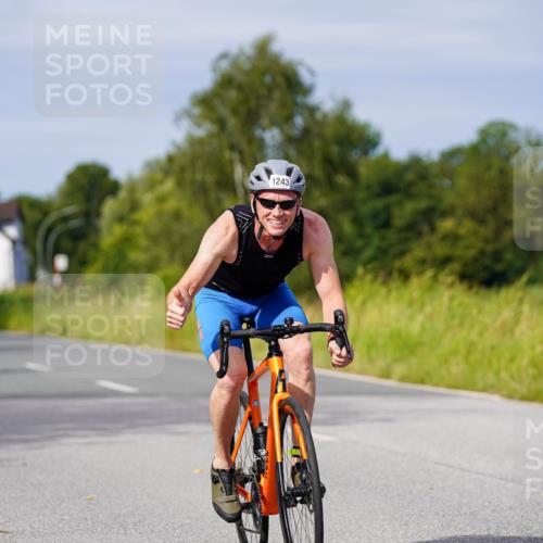 31.08.2025 - Elbe Triathlon Hamburg Michael Burmester http://msf.ph/oto/8680822 31.08.2025 10:52:51 Radfahren 758, 1207, 1243, 1258, 1295 meine-sportfotos.de