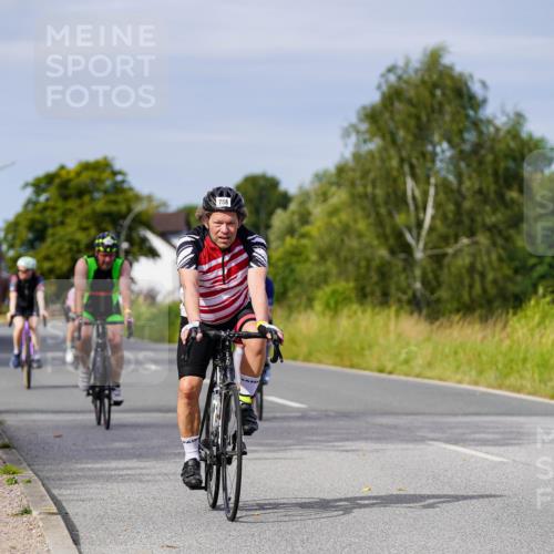 31.08.2025 - Elbe Triathlon Hamburg Michael Burmester http://msf.ph/oto/8680833 31.08.2025 10:52:55 Radfahren 758, 841, 1207, 1258, 1295, 1389 meine-sportfotos.de