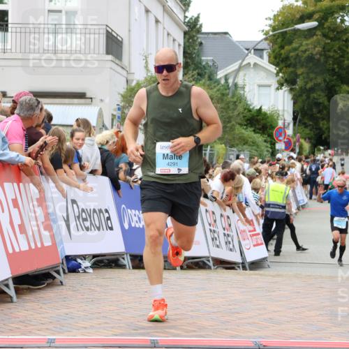 31.08.2025 - 21. Blankeneser Heldenlauf Strokosch-Dieckow http://msf.ph/oto/8680849 31.08.2025 12:07:16 Ziel 5036, 5524, 4001, 4291 meine-sportfotos.de
