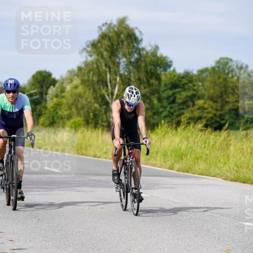 31.08.2025 - Elbe Triathlon Hamburg Michael Burmester http://msf.ph/oto/8680855 31.08.2025 10:53:04 Radfahren 1192, 1309 meine-sportfotos.de