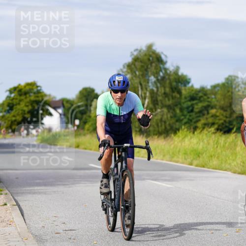 31.08.2025 - Elbe Triathlon Hamburg Michael Burmester http://msf.ph/oto/8680858 31.08.2025 10:53:05 Radfahren 1192, 1309 meine-sportfotos.de