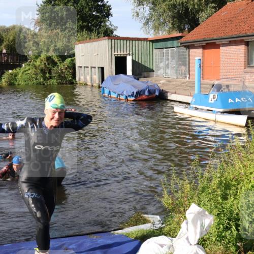 31.08.2025 - Elbe Triathlon Hamburg Luisa Fischer http://msf.ph/oto/8680869 31.08.2025 09:27:09 Schwimmen 687, 711, 922 meine-sportfotos.de