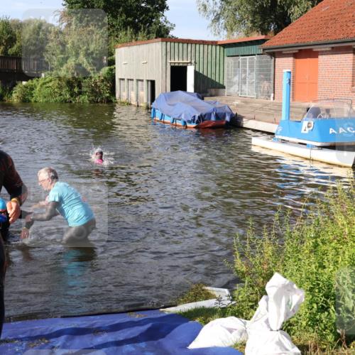 31.08.2025 - Elbe Triathlon Hamburg Luisa Fischer http://msf.ph/oto/8680881 31.08.2025 09:27:14 Schwimmen 681, 687, 711 meine-sportfotos.de