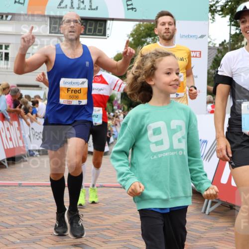 31.08.2025 - 21. Blankeneser Heldenlauf Strokosch-Dieckow http://msf.ph/oto/8680884 31.08.2025 12:07:09 Ziel 5036, 5524, 4001, 4035 meine-sportfotos.de