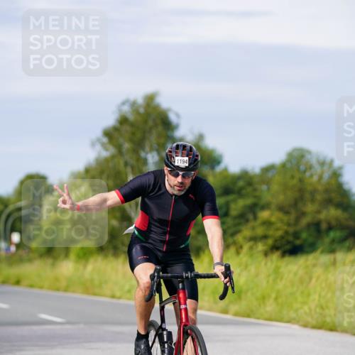 31.08.2025 - Elbe Triathlon Hamburg Michael Burmester http://msf.ph/oto/8680918 31.08.2025 10:53:31 Radfahren 1194, 1386, 1429 meine-sportfotos.de