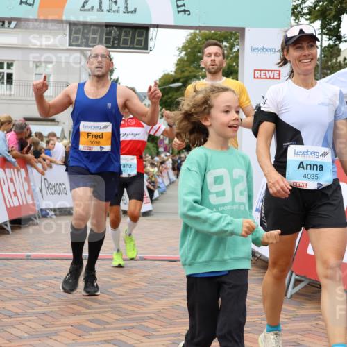 31.08.2025 - 21. Blankeneser Heldenlauf Strokosch-Dieckow http://msf.ph/oto/8680924 31.08.2025 12:07:09 Ziel 5036, 5524, 4001, 4035 meine-sportfotos.de