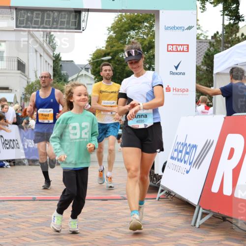 31.08.2025 - 21. Blankeneser Heldenlauf Strokosch-Dieckow http://msf.ph/oto/8680931 31.08.2025 12:07:08 Ziel 5036, 5524, 4001, 4035, 4362 meine-sportfotos.de
