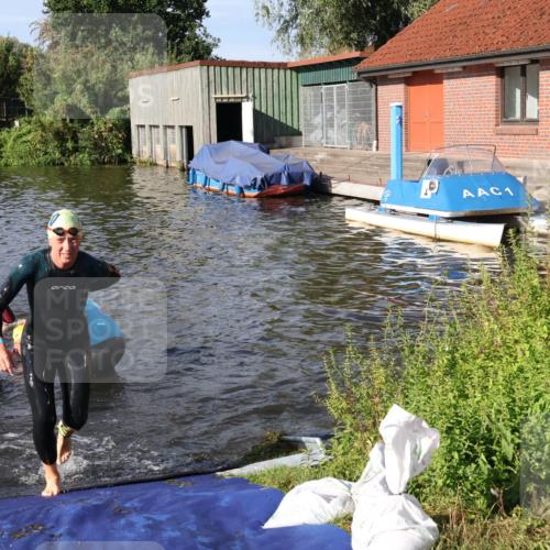 31.08.2025 - Elbe Triathlon Hamburg Luisa Fischer http://msf.ph/oto/8680933 31.08.2025 09:27:34 Schwimmen 679, 698, 795, 887, 918 meine-sportfotos.de