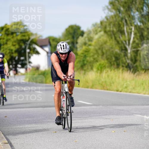 31.08.2025 - Elbe Triathlon Hamburg Michael Burmester http://msf.ph/oto/8680943 31.08.2025 10:53:47 Radfahren 1025, 1286 meine-sportfotos.de