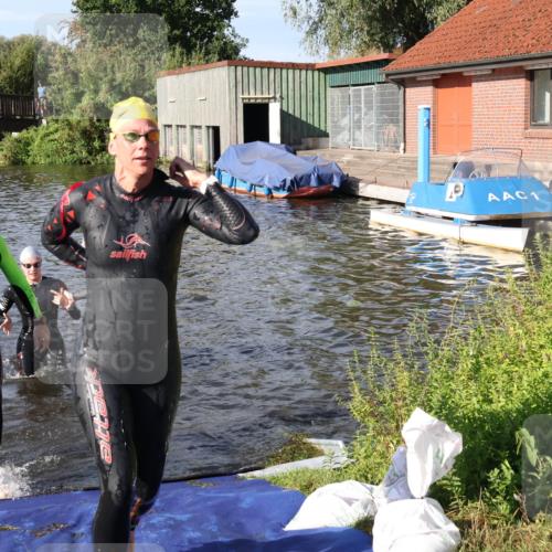 31.08.2025 - Elbe Triathlon Hamburg Luisa Fischer http://msf.ph/oto/8680965 31.08.2025 09:27:41 Schwimmen 698, 785, 795, 887, 895 meine-sportfotos.de