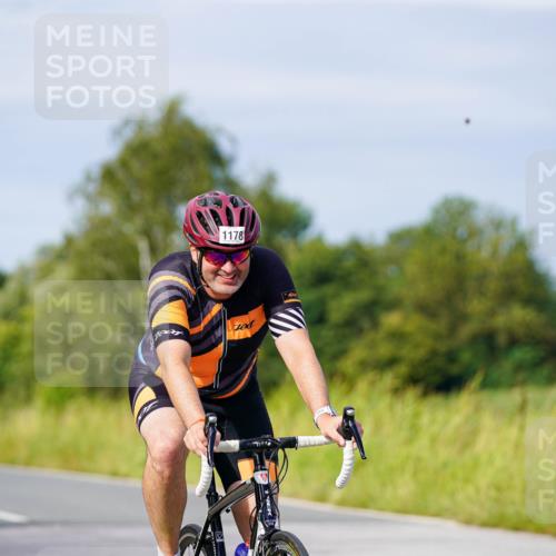 31.08.2025 - Elbe Triathlon Hamburg Michael Burmester http://msf.ph/oto/8681032 31.08.2025 10:54:21 Radfahren 923, 1178, 1388, 1425 meine-sportfotos.de