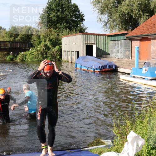 31.08.2025 - Elbe Triathlon Hamburg Luisa Fischer http://msf.ph/oto/8681033 31.08.2025 09:28:37 Schwimmen 692, 722, 771 meine-sportfotos.de