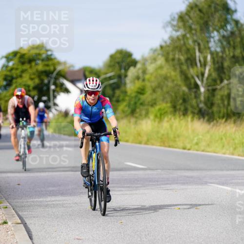 31.08.2025 - Elbe Triathlon Hamburg Michael Burmester http://msf.ph/oto/8681046 31.08.2025 10:54:29 Radfahren 988, 1285, 1436, 1442 meine-sportfotos.de