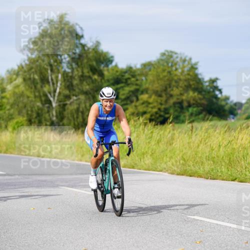 31.08.2025 - Elbe Triathlon Hamburg Michael Burmester http://msf.ph/oto/8681058 31.08.2025 10:54:33 Radfahren 988, 1285, 1433, 1436, 1442 meine-sportfotos.de