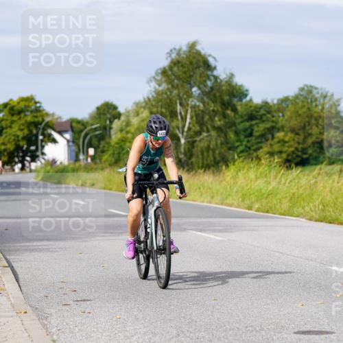 31.08.2025 - Elbe Triathlon Hamburg Michael Burmester http://msf.ph/oto/8681074 31.08.2025 10:54:38 Radfahren 1370, 1433, 1442, 1498 meine-sportfotos.de