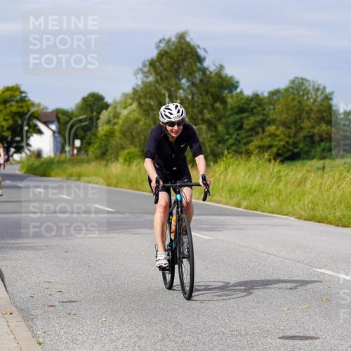 31.08.2025 - Elbe Triathlon Hamburg Michael Burmester http://msf.ph/oto/8681087 31.08.2025 10:54:42 Radfahren 1255, 1370, 1398, 1498 meine-sportfotos.de