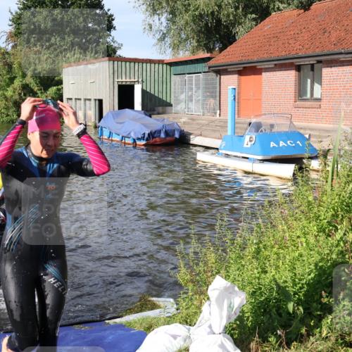 31.08.2025 - Elbe Triathlon Hamburg Luisa Fischer http://msf.ph/oto/8681108 31.08.2025 09:29:06 Schwimmen 732, 797, 835, 840, 851, 900, 910 meine-sportfotos.de