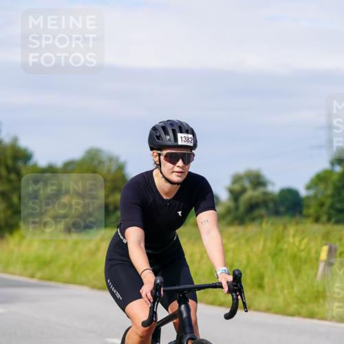 31.08.2025 - Elbe Triathlon Hamburg Michael Burmester http://msf.ph/oto/8681155 31.08.2025 10:54:58 Radfahren 1380, 1382, 1390, 1395 meine-sportfotos.de