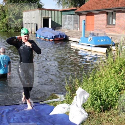 31.08.2025 - Elbe Triathlon Hamburg Luisa Fischer http://msf.ph/oto/8681156 31.08.2025 09:29:44 Schwimmen 853 meine-sportfotos.de