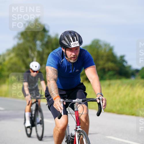 31.08.2025 - Elbe Triathlon Hamburg Michael Burmester http://msf.ph/oto/8681189 31.08.2025 10:55:11 Radfahren 1201, 1371, 1410, 1421, 1484 meine-sportfotos.de
