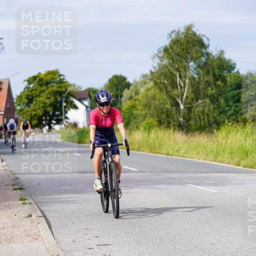 31.08.2025 - Elbe Triathlon Hamburg Michael Burmester http://msf.ph/oto/8681214 31.08.2025 10:55:18 Radfahren 1272, 1371, 1396, 1410, 1431, 1486 meine-sportfotos.de