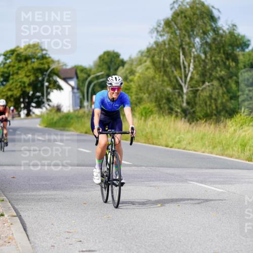 31.08.2025 - Elbe Triathlon Hamburg Michael Burmester http://msf.ph/oto/8681289 31.08.2025 10:55:42 Radfahren 1122, 1404, 1462 meine-sportfotos.de