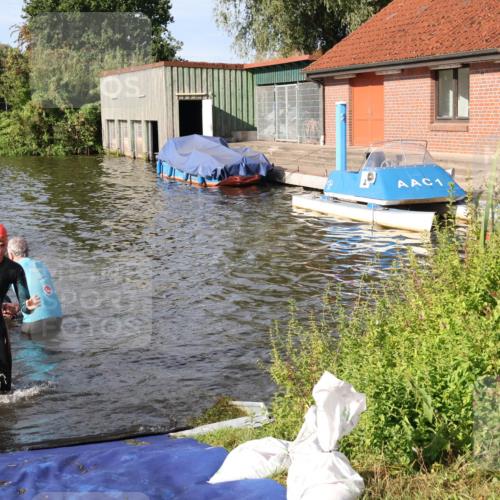 31.08.2025 - Elbe Triathlon Hamburg Luisa Fischer http://msf.ph/oto/8681291 31.08.2025 09:31:17 Schwimmen 829, 833, 837, 893, 919, 929 meine-sportfotos.de