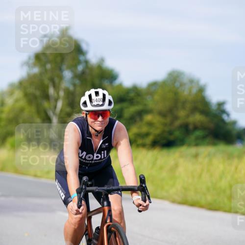 31.08.2025 - Elbe Triathlon Hamburg Michael Burmester http://msf.ph/oto/8681308 31.08.2025 10:55:51 Radfahren 877, 1298, 1400, 1443 meine-sportfotos.de