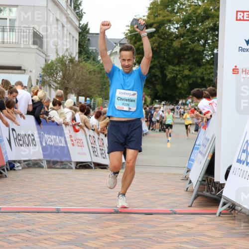 31.08.2025 - 21. Blankeneser Heldenlauf Strokosch-Dieckow http://msf.ph/oto/8681346 31.08.2025 12:06:35 Ziel 5438, 4026 meine-sportfotos.de
