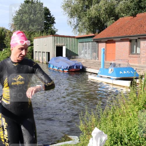 31.08.2025 - Elbe Triathlon Hamburg Luisa Fischer http://msf.ph/oto/8681360 31.08.2025 09:31:32 Schwimmen 845, 864, 882, 905, 908, 930 meine-sportfotos.de