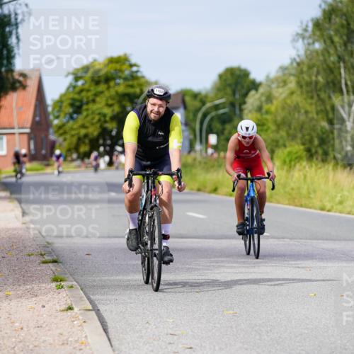 31.08.2025 - Elbe Triathlon Hamburg Michael Burmester http://msf.ph/oto/8681378 31.08.2025 10:56:19 Radfahren 1152, 1279, 1599 meine-sportfotos.de