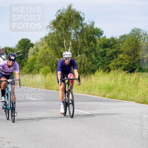 31.08.2025 - Elbe Triathlon Hamburg Michael Burmester http://msf.ph/oto/8681410 31.08.2025 10:56:32 Radfahren 1266, 1346, 1366, 1374, 1406, 1409, 1475 meine-sportfotos.de