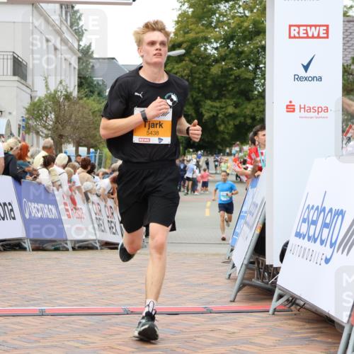 31.08.2025 - 21. Blankeneser Heldenlauf Strokosch-Dieckow http://msf.ph/oto/8681430 31.08.2025 12:06:29 Ziel 5438 meine-sportfotos.de