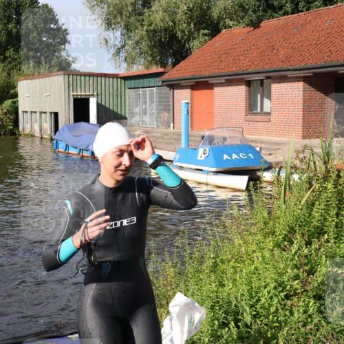 31.08.2025 - Elbe Triathlon Hamburg Luisa Fischer http://msf.ph/oto/8681461 31.08.2025 09:32:36 Schwimmen 786, 909 meine-sportfotos.de