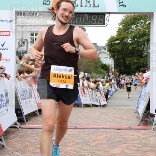 31.08.2025 - 21. Blankeneser Heldenlauf Strokosch-Dieckow http://msf.ph/oto/8681463 31.08.2025 12:06:21 Ziel 5415, 4167 meine-sportfotos.de