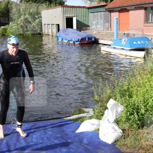 31.08.2025 - Elbe Triathlon Hamburg Luisa Fischer http://msf.ph/oto/8681468 31.08.2025 09:32:46 Schwimmen 896 meine-sportfotos.de