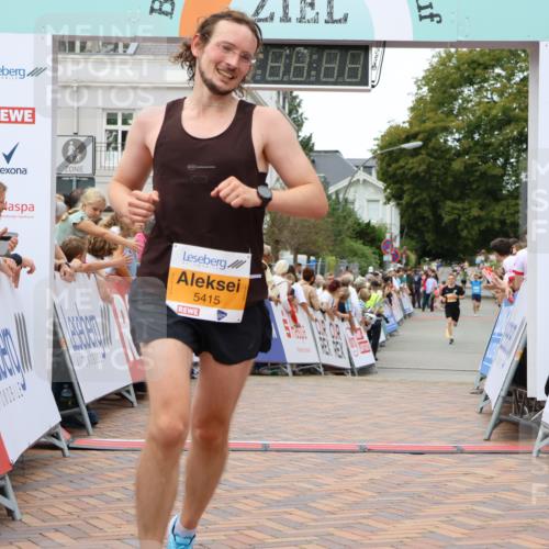 31.08.2025 - 21. Blankeneser Heldenlauf Strokosch-Dieckow http://msf.ph/oto/8681471 31.08.2025 12:06:21 Ziel 5415, 4167 meine-sportfotos.de