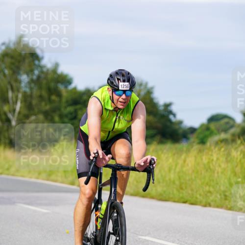 31.08.2025 - Elbe Triathlon Hamburg Michael Burmester http://msf.ph/oto/8681474 31.08.2025 10:56:43 Radfahren 772, 1166, 1250, 1301, 1407, 1430, 1474 meine-sportfotos.de